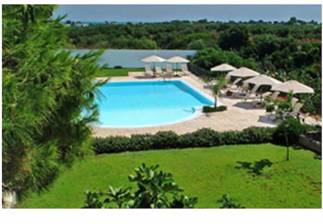 Room In Bb - Stunning Quadruple Room In Ancient Masseria Near The Sea In A Quiet Olive Trees Ostuni Luaran gambar